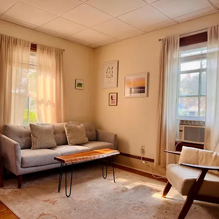 Cozy 1Bd In Historic Shelburne Apartamento